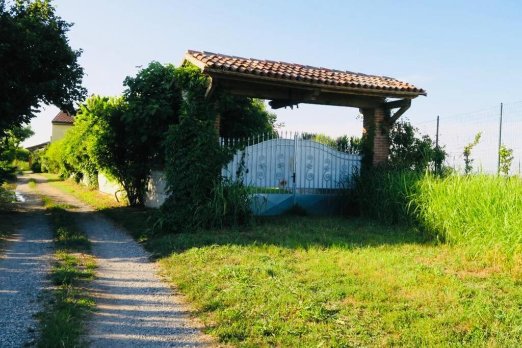 Badia PaveseLa Casa Nei Campi别墅 外观 照片